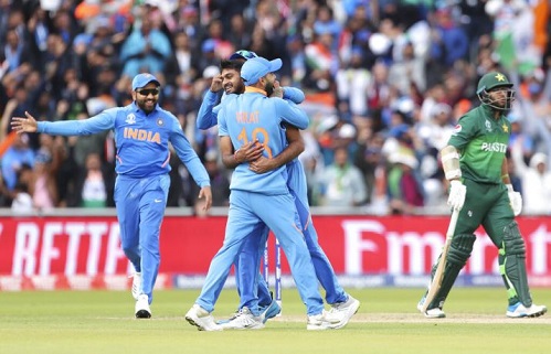 India team intimidates Pakistan, Waqar Younis