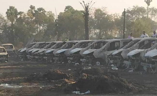 Massive fire, Chennai parking lot, cars burnt down