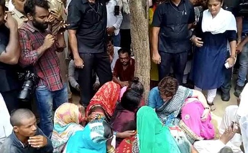 Priyanka Gandhi, detention, UP shootout victims