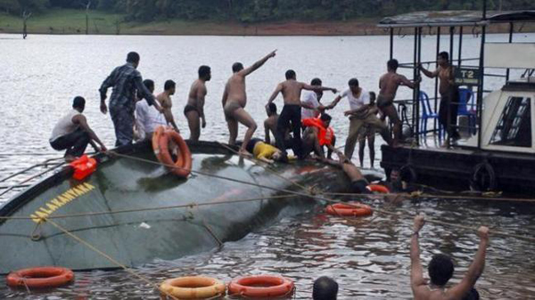 missing, person, Narmada river, boat capsized